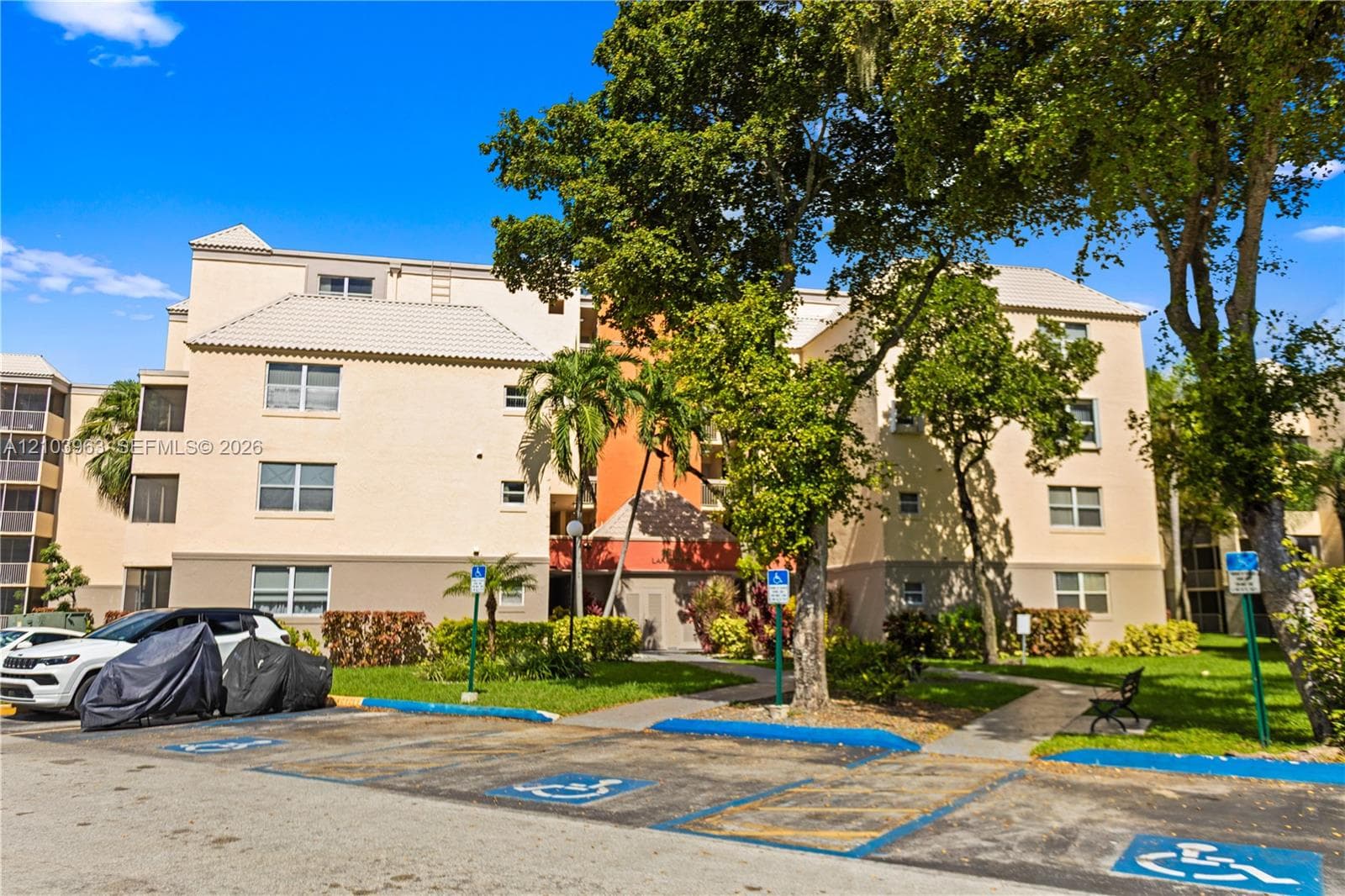 LAS VISTAS AT DORAL CONDO · #502 in Doral - Photo 1