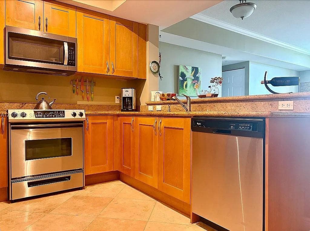 Duo Condominium · #601E in Hallandale Beach - Photo 4