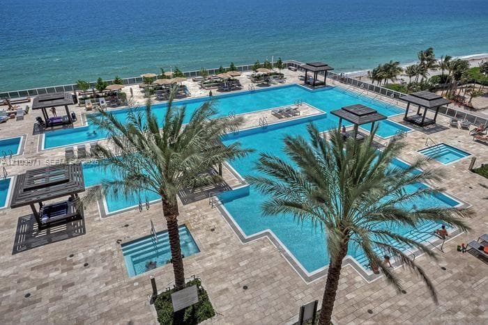 BEACH CLUB TWO · #2104 in Hallandale Beach - Photo 18