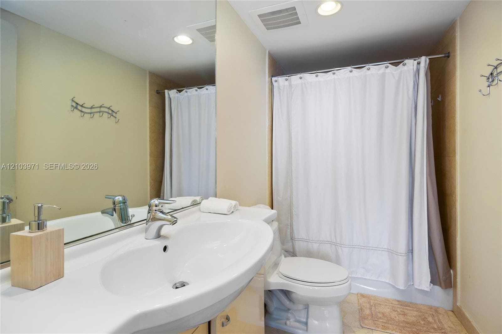 BEACH CLUB TWO · #2104 in Hallandale Beach - Photo 15