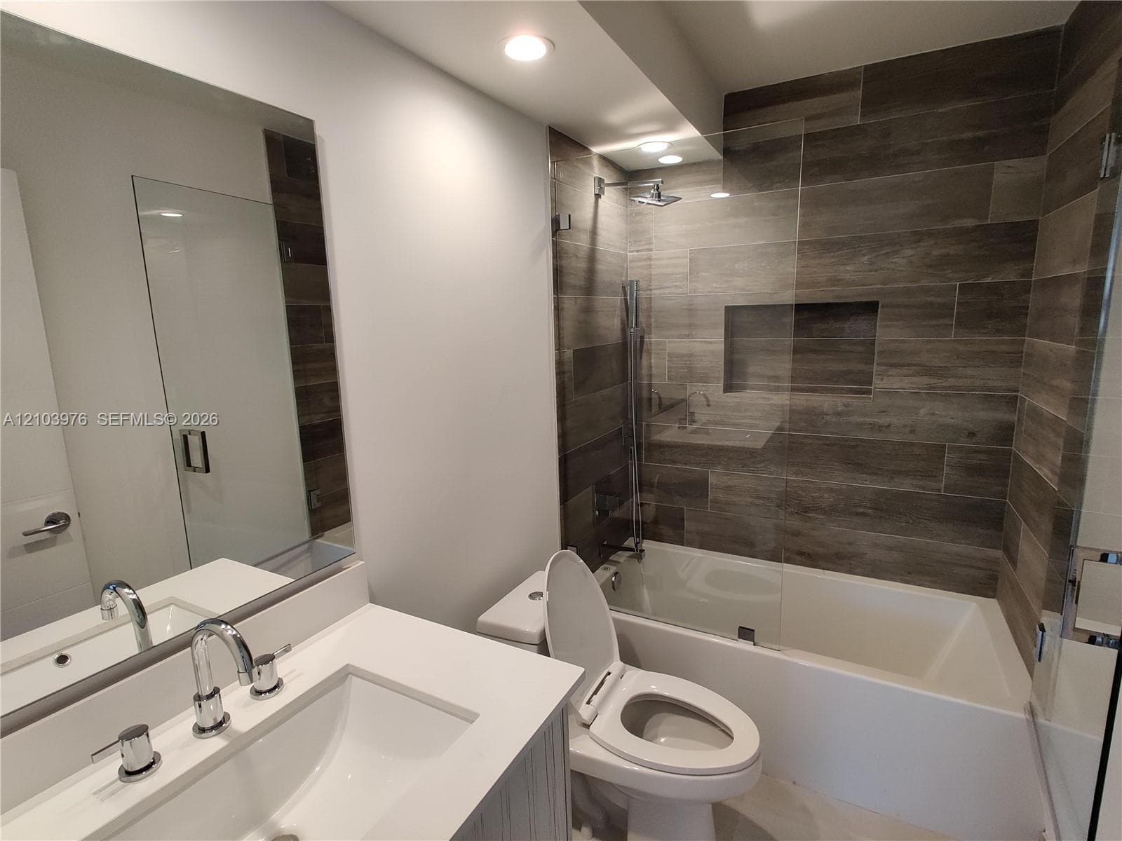 ENCLAVE SHORES CONDO · #23 in North Miami Beach - Photo 13
