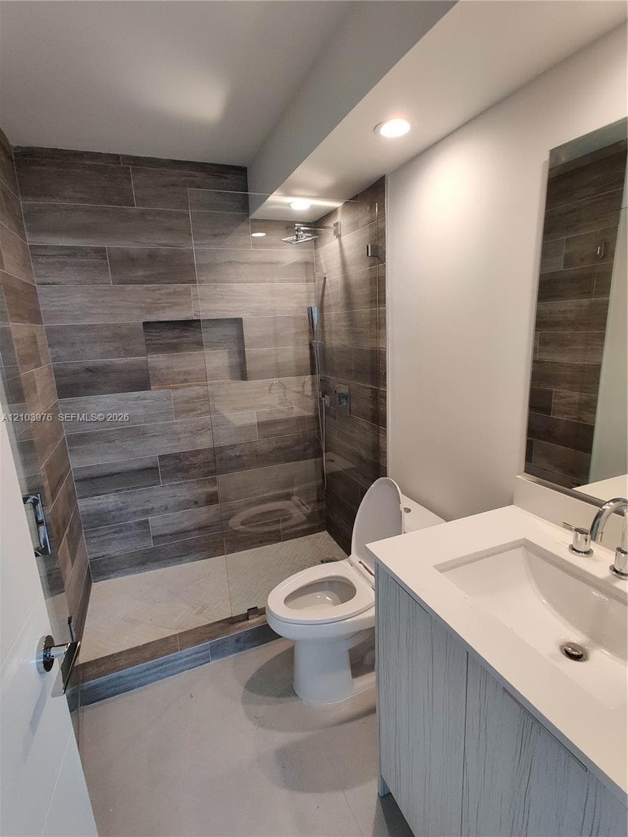 ENCLAVE SHORES CONDO · #23 in North Miami Beach - Photo 9
