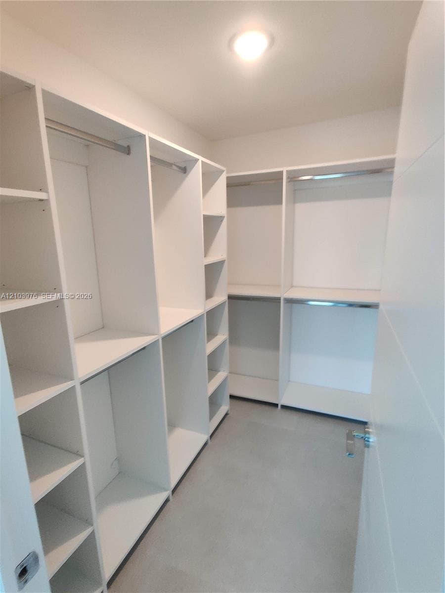 ENCLAVE SHORES CONDO · #23 in North Miami Beach - Photo 11
