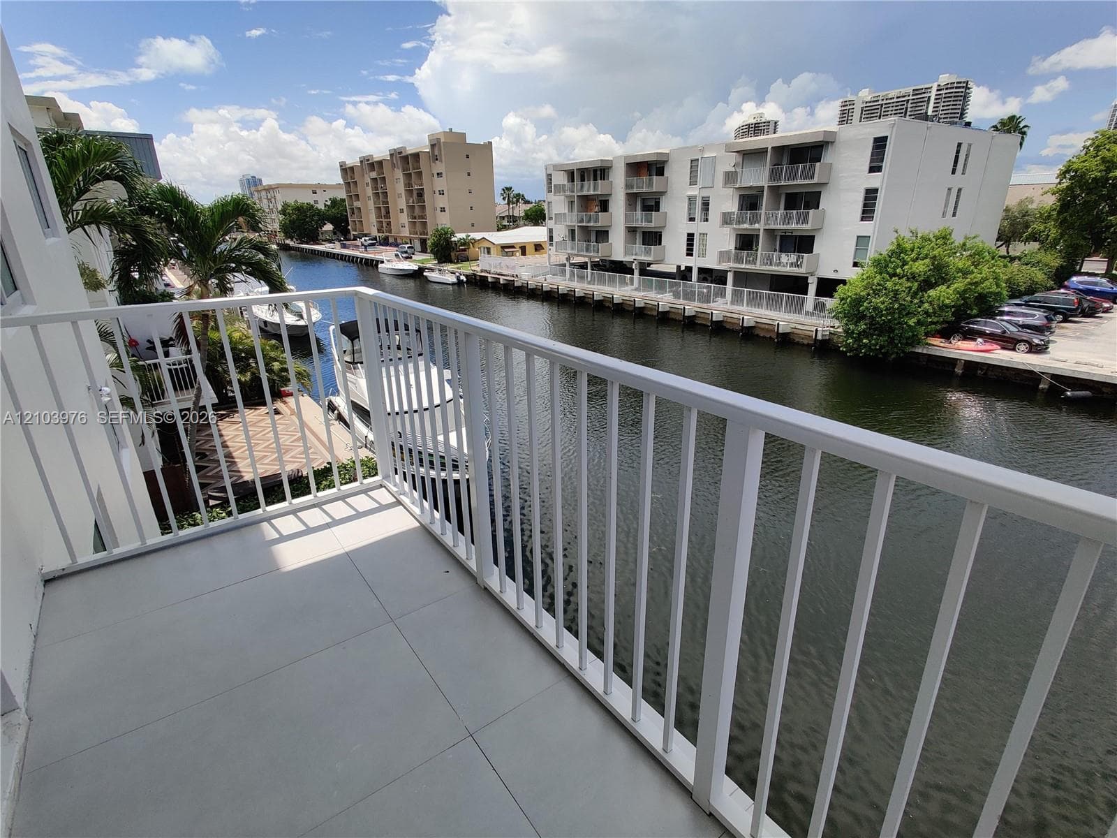 ENCLAVE SHORES CONDO · #23 in North Miami Beach - Photo 4