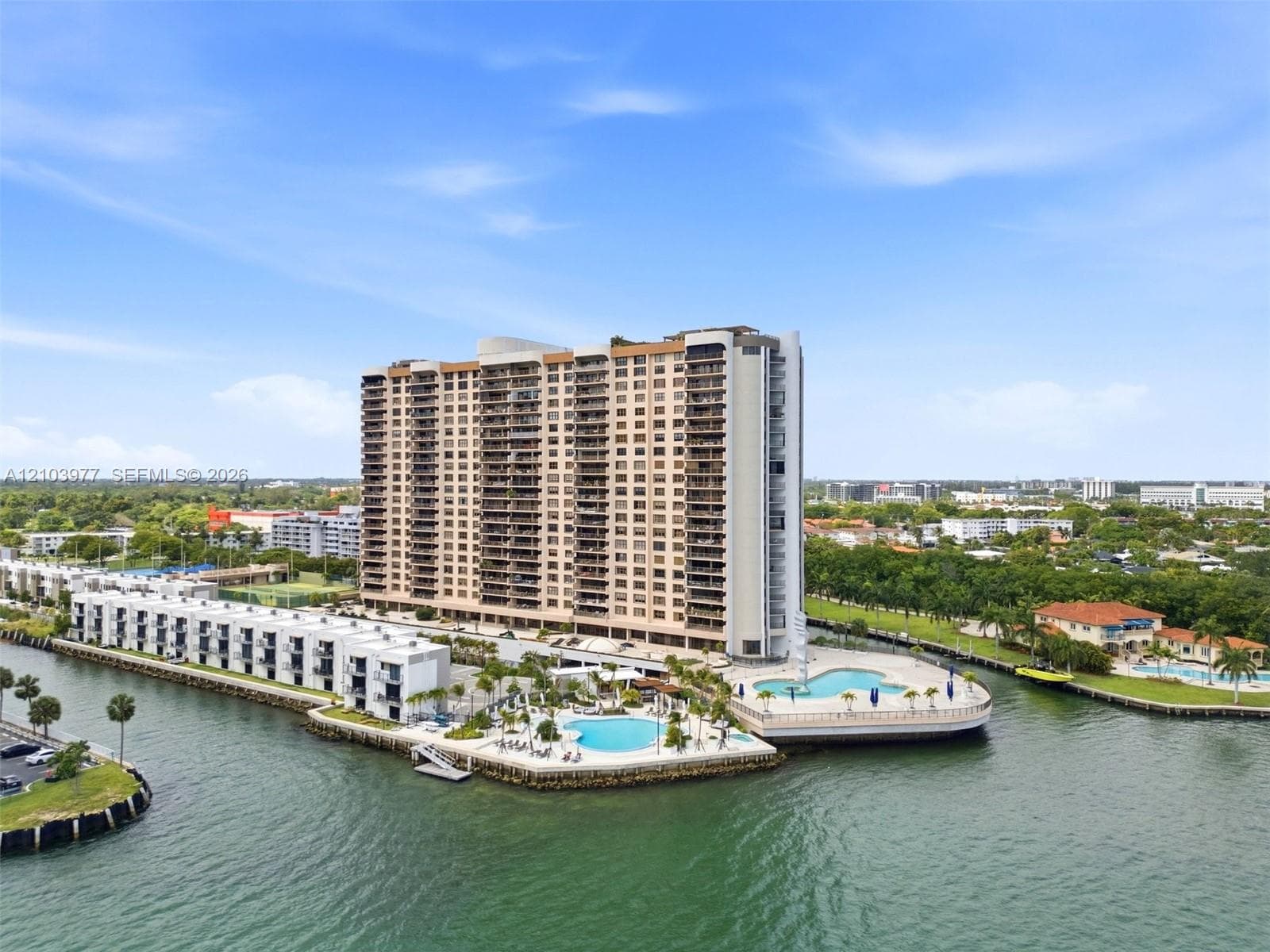 CRICKET CLUB CONDO · #1505 in Miami - Photo 2