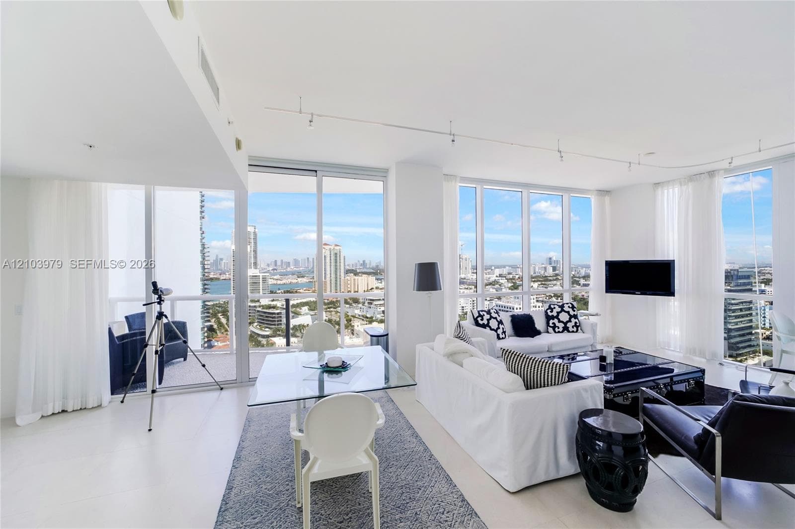 Continuum North · #2205 in Miami Beach - Photo 14