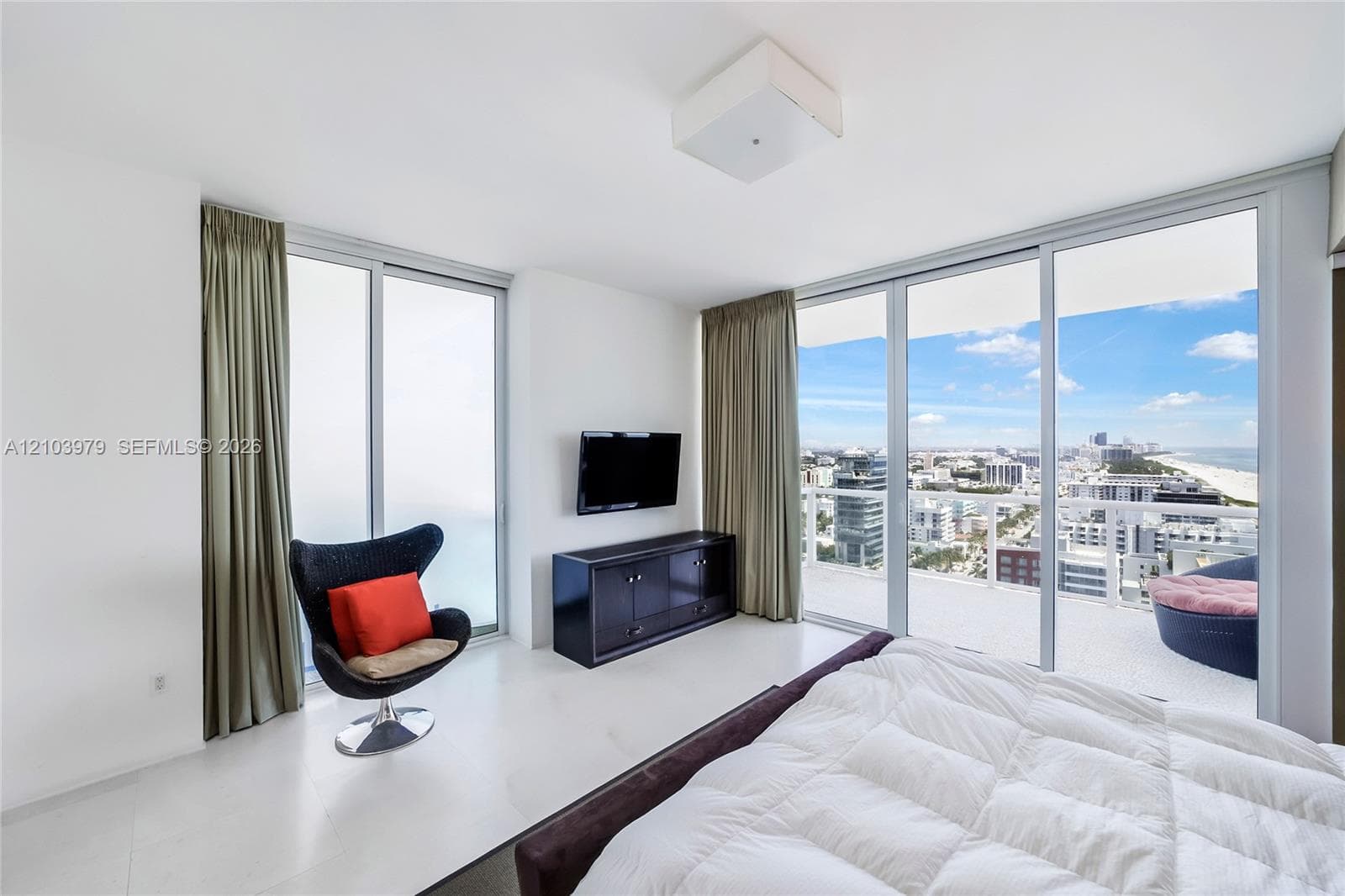 Continuum North · #2205 in Miami Beach - Photo 21