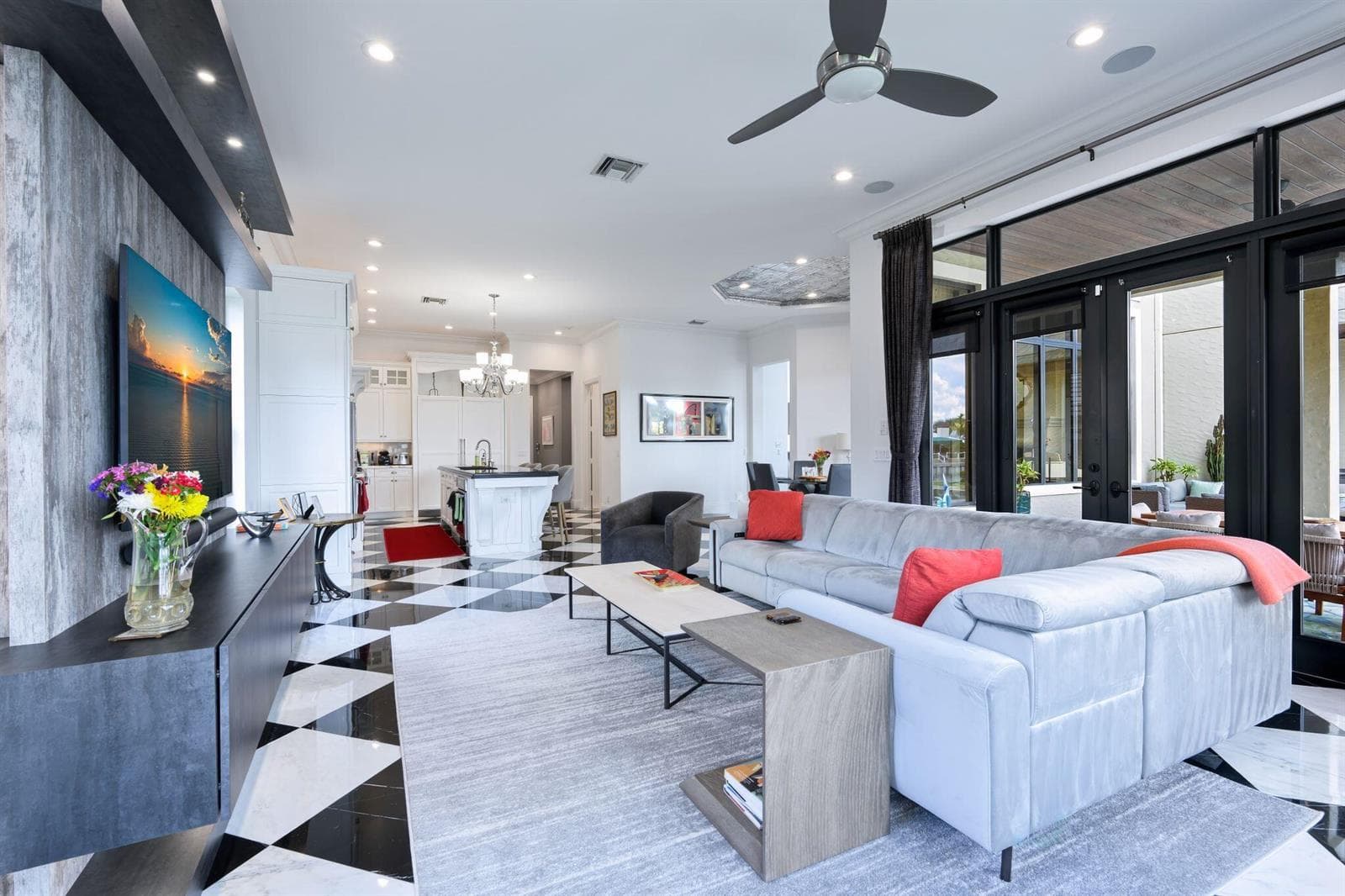 FAMILY ROOM