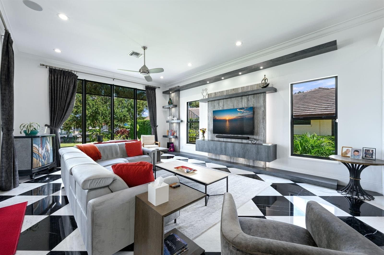 FAMILY ROOM