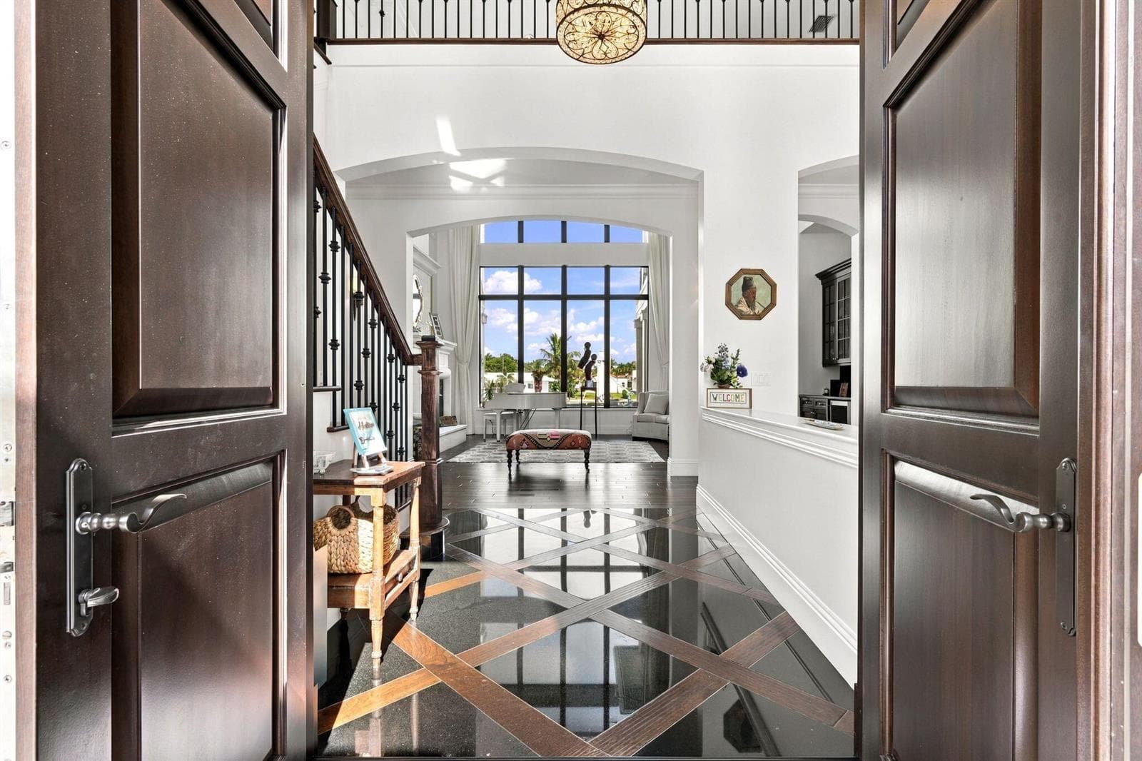 FOYER