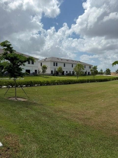 1232 SW 8th Ct #1232 photo 3
