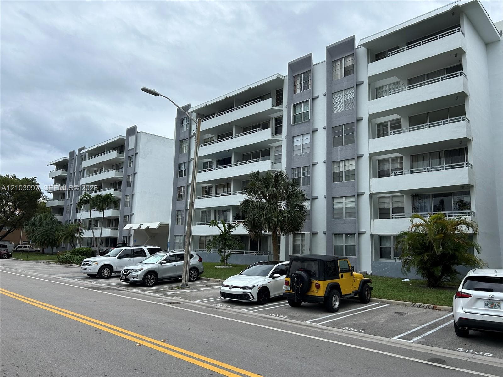 THE VINTAGE CONDO · #501 in Bay Harbor Islands - Photo 1