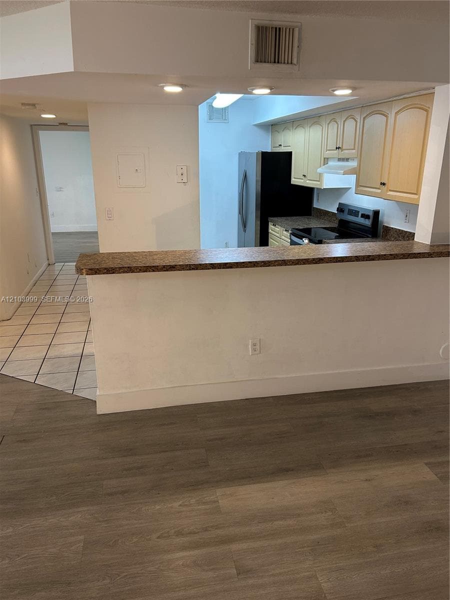 VILLA RUSTICA I CONDO · #104 in Hialeah - Photo 3