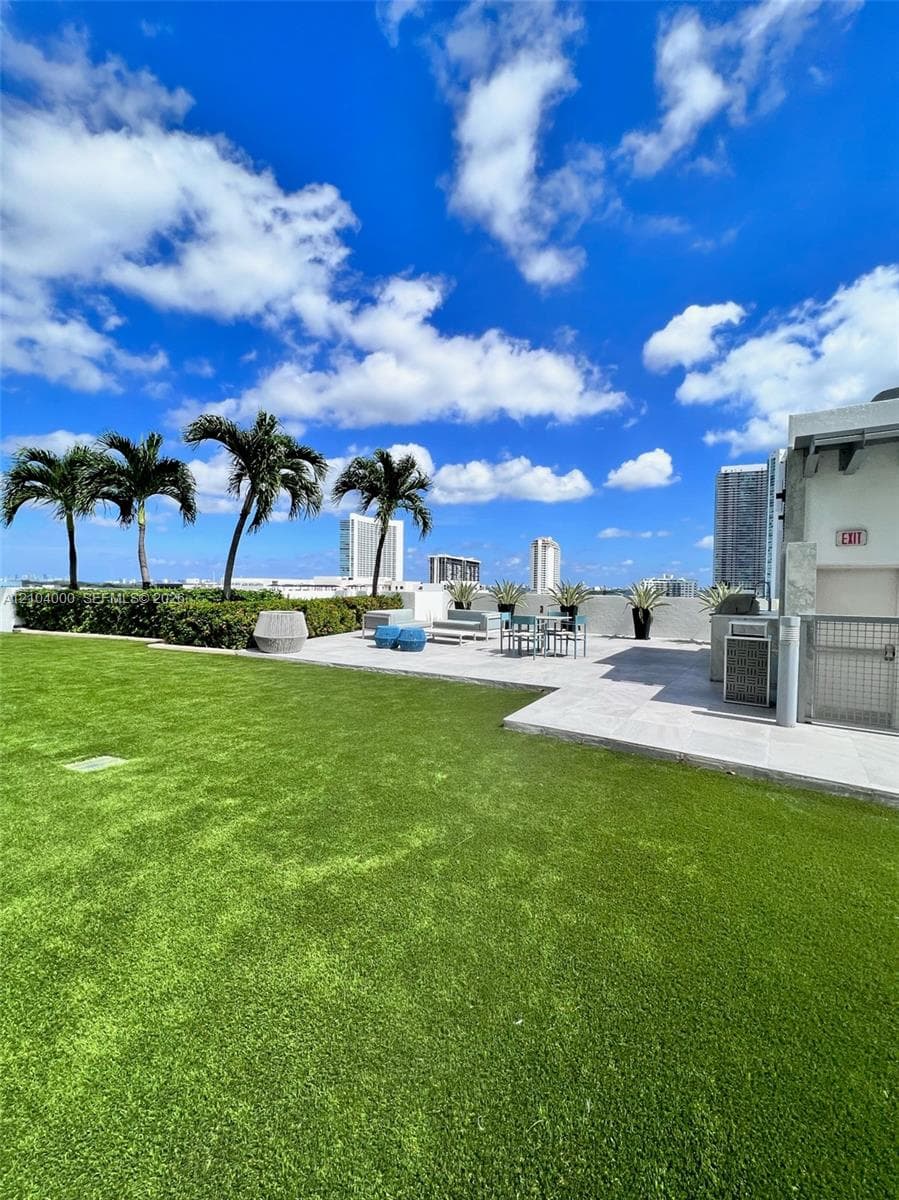 Midtown 4 · #L0202 in Miami - Photo 24