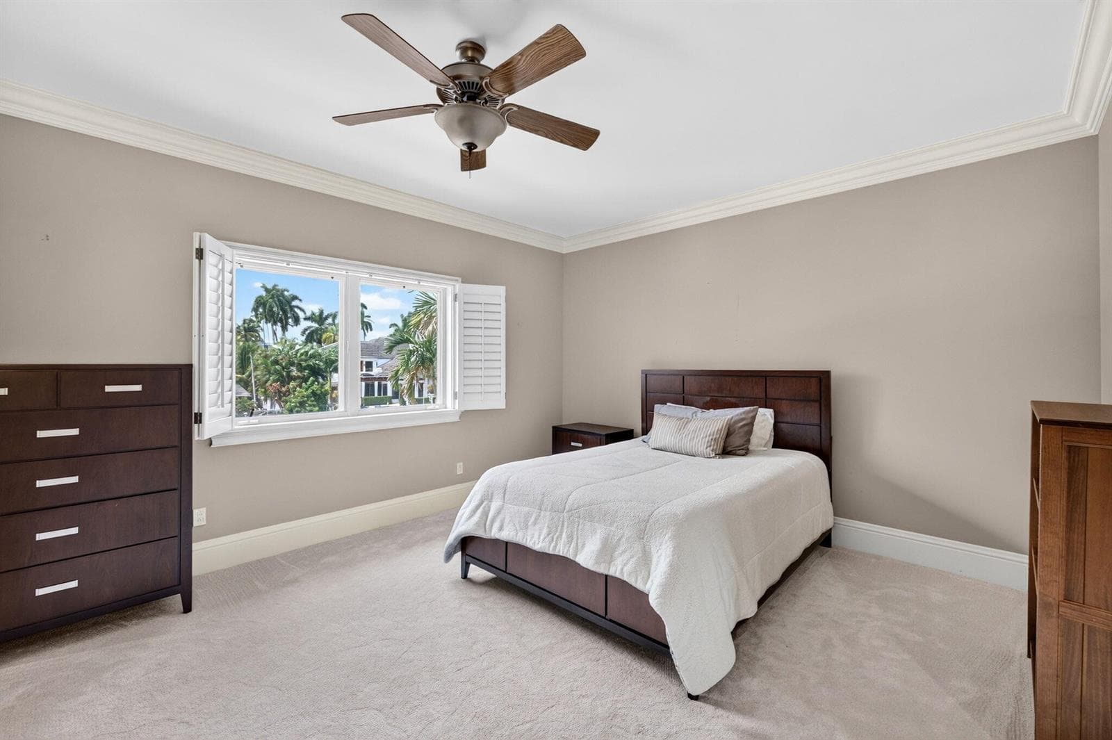 086_Guest_Bedroom_1