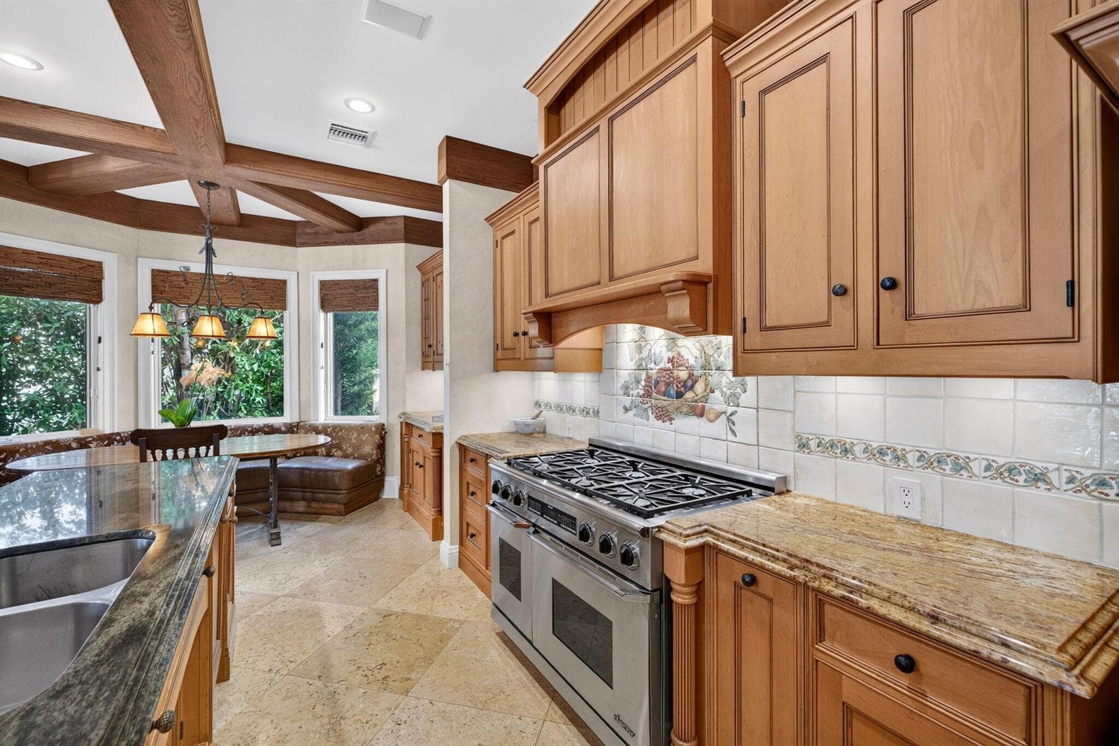 046_Kitchen