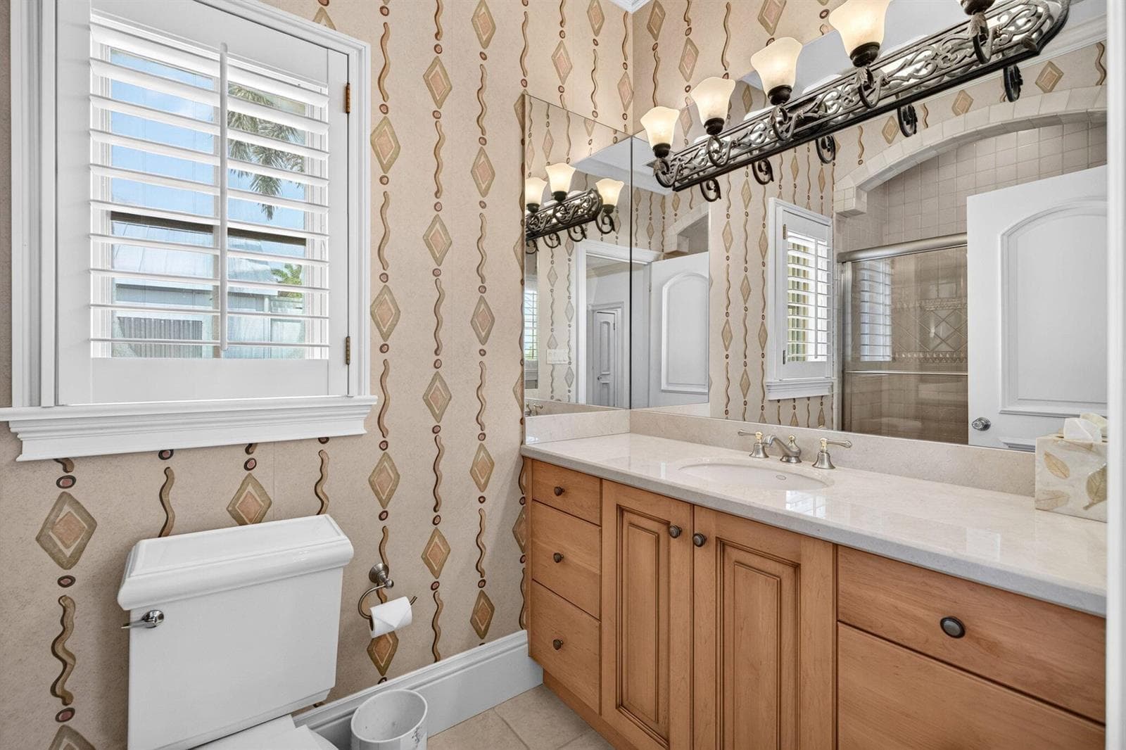 092_Guest_Bathroom_2