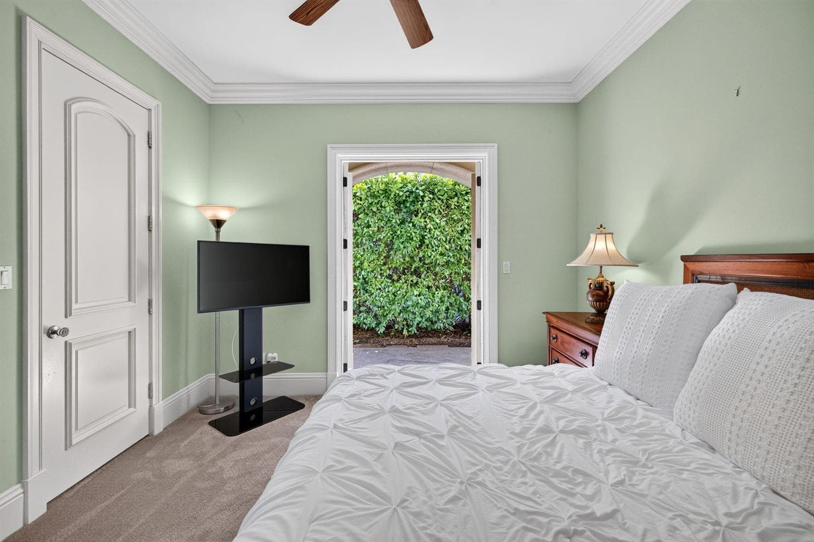 111_1stFloor_Guest_Bedroom_5