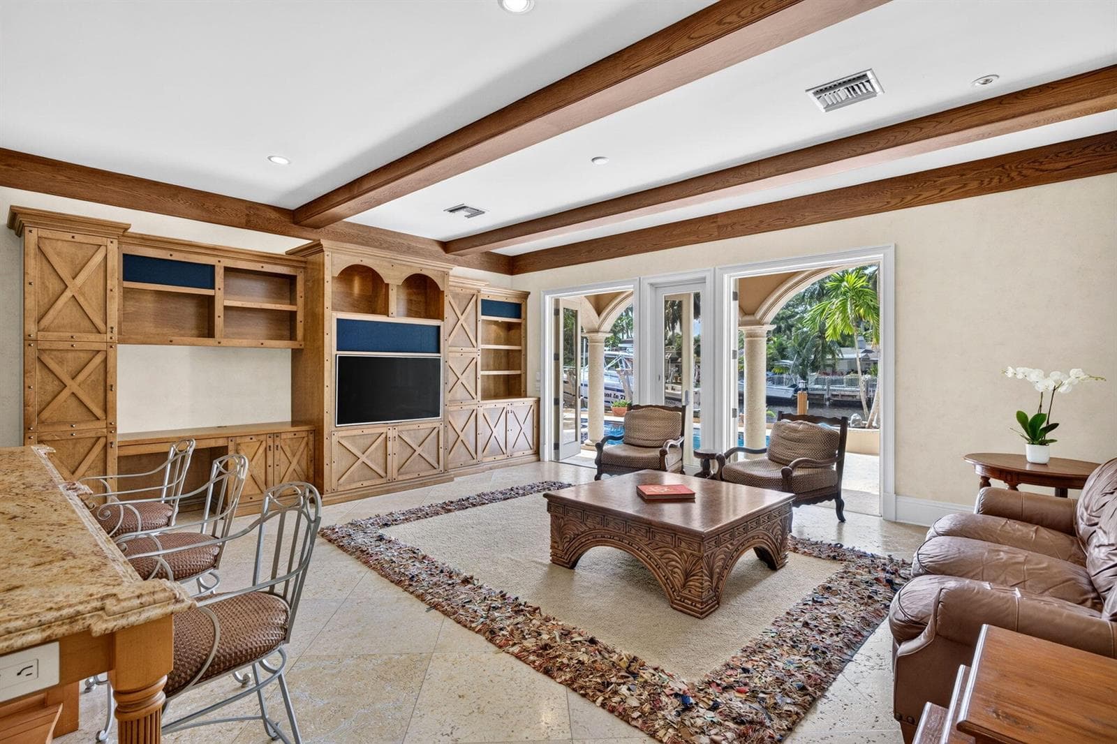 038_Family_Room