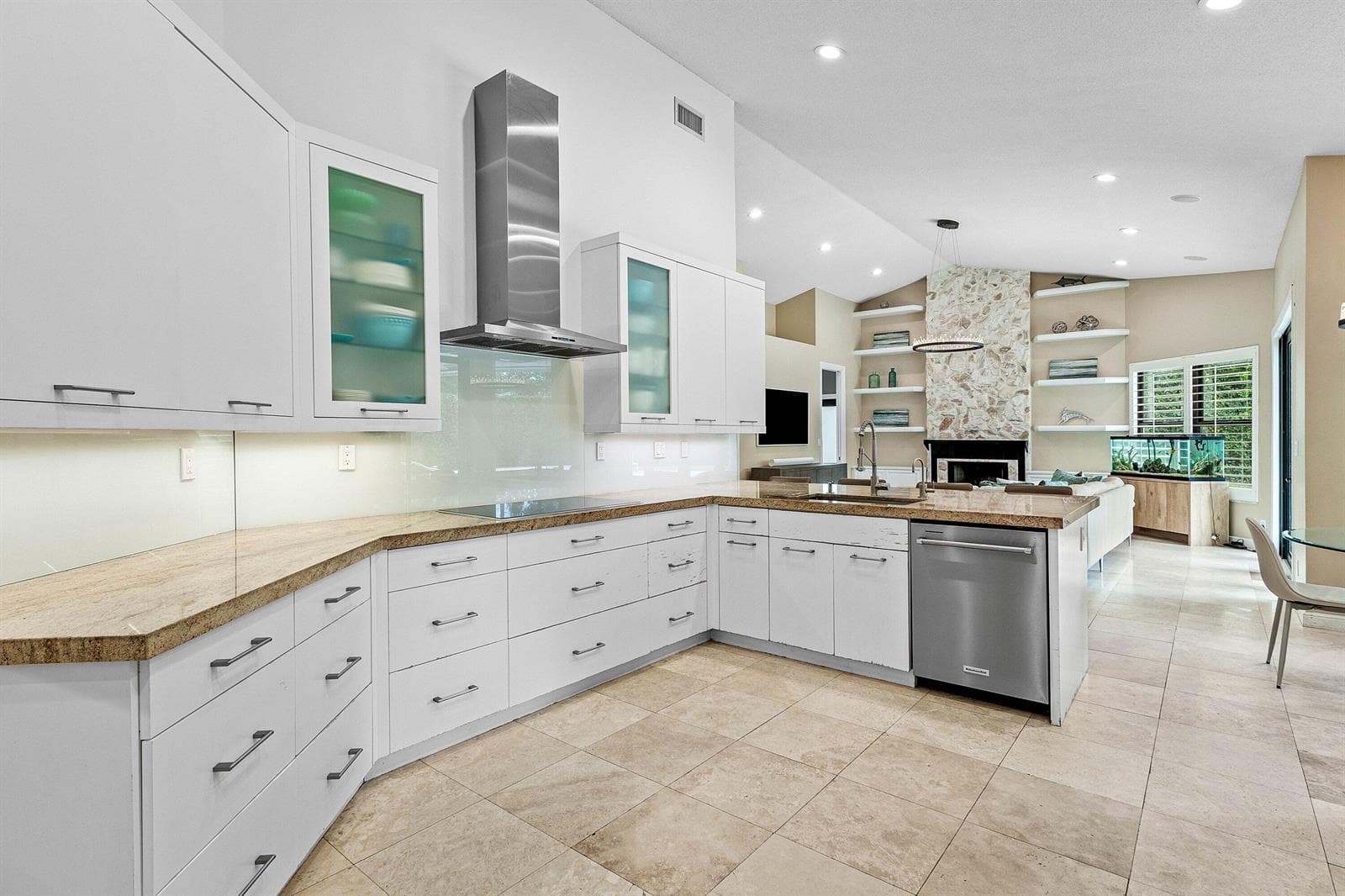 011-5844SaintAnnesDrive-BocaRaton-FL-334