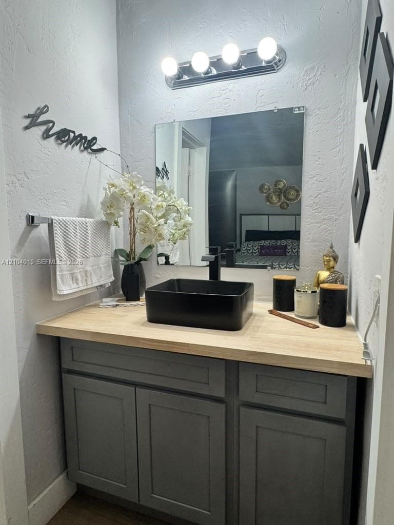 HIDDEN WATERS CONDO · #224 in North Miami - Photo 2