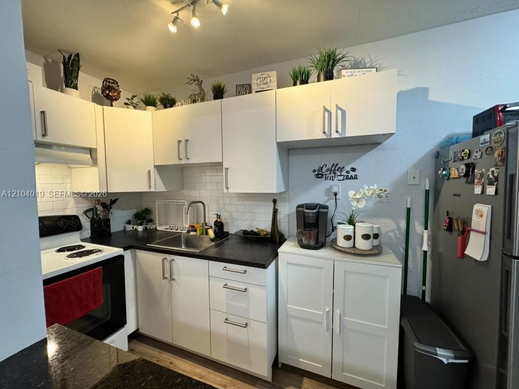 HIDDEN WATERS CONDO · #224 in North Miami - Photo 6