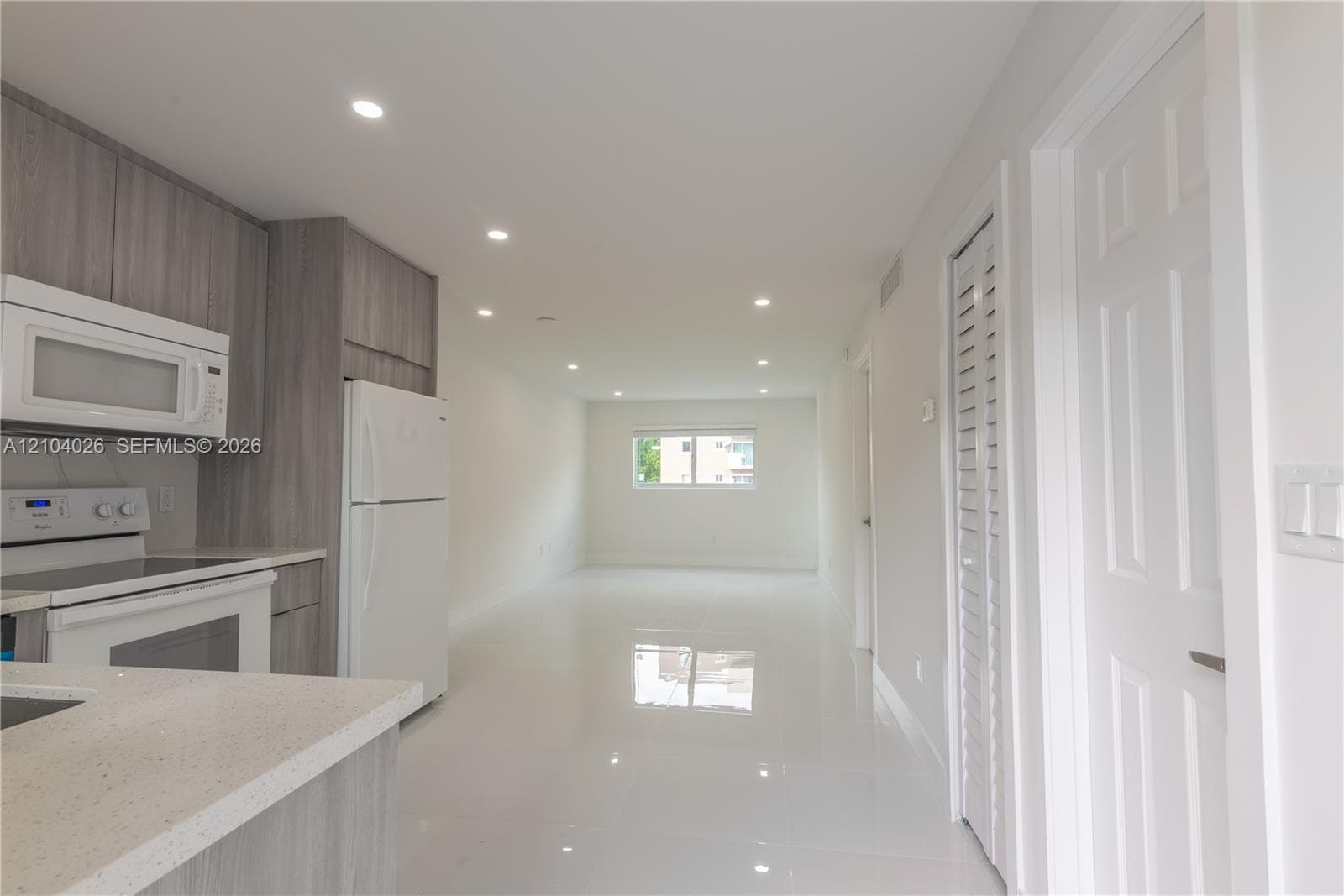 ENCLAVE SHORES CONDO · #6 in North Miami Beach - Photo 4