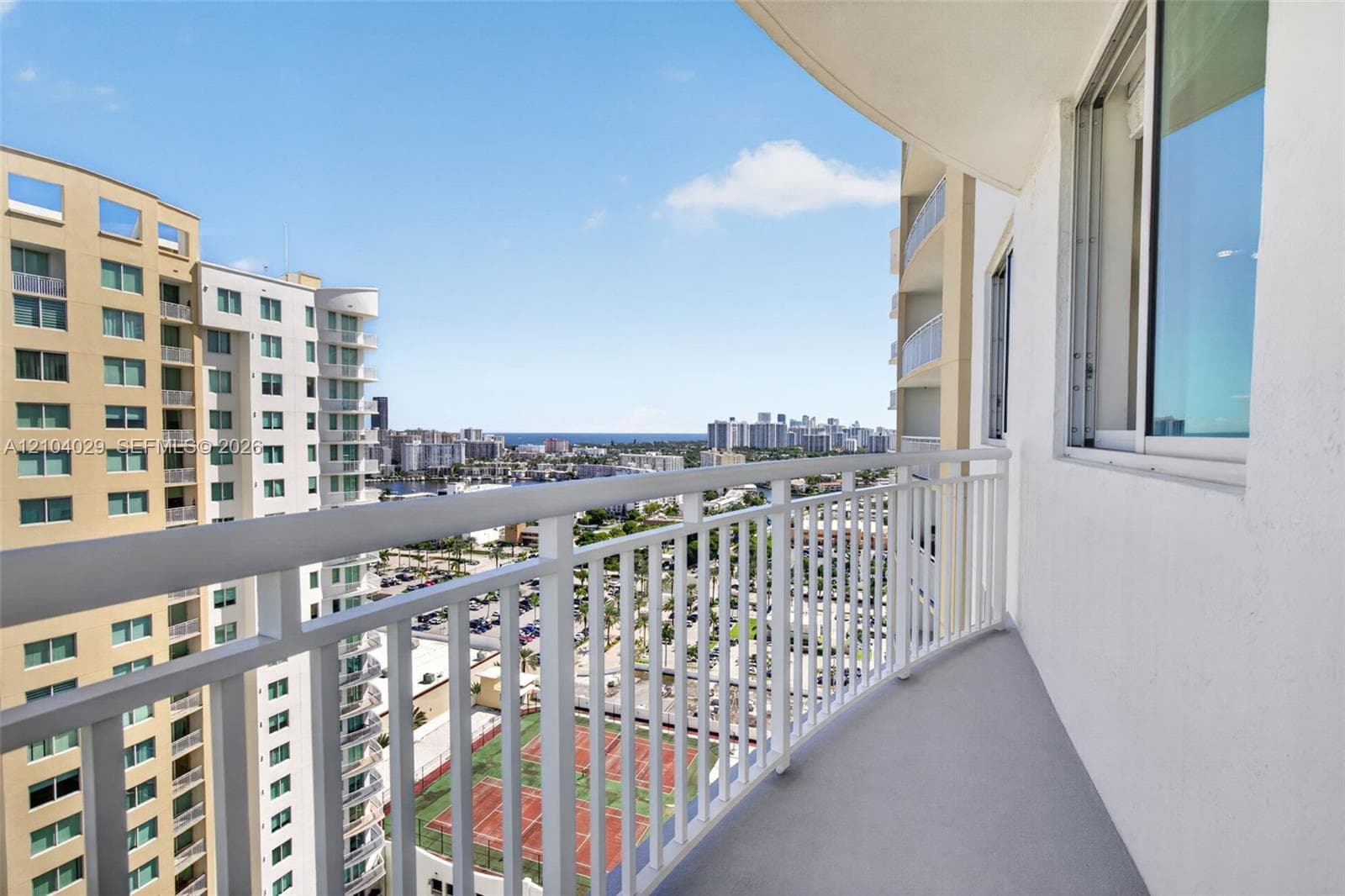 Duo · #2303W in Hallandale Beach - Photo 16