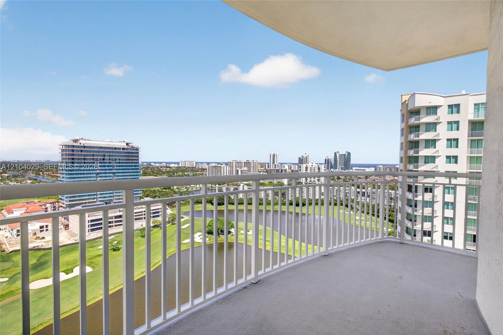 Duo · #2303W in Hallandale Beach - Photo 14