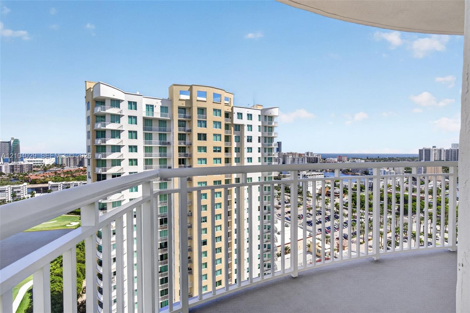 Duo · #2303W in Hallandale Beach - Photo 15