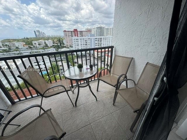 AVANT GARDE CONDO · #1203 in Hallandale Beach - Photo 17