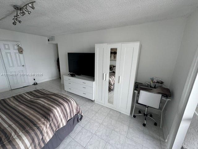AVANT GARDE CONDO · #1203 in Hallandale Beach - Photo 18