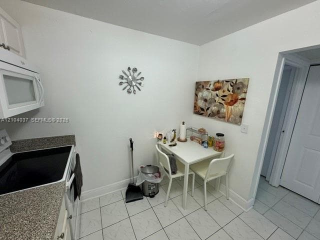 AVANT GARDE CONDO · #1203 in Hallandale Beach - Photo 15