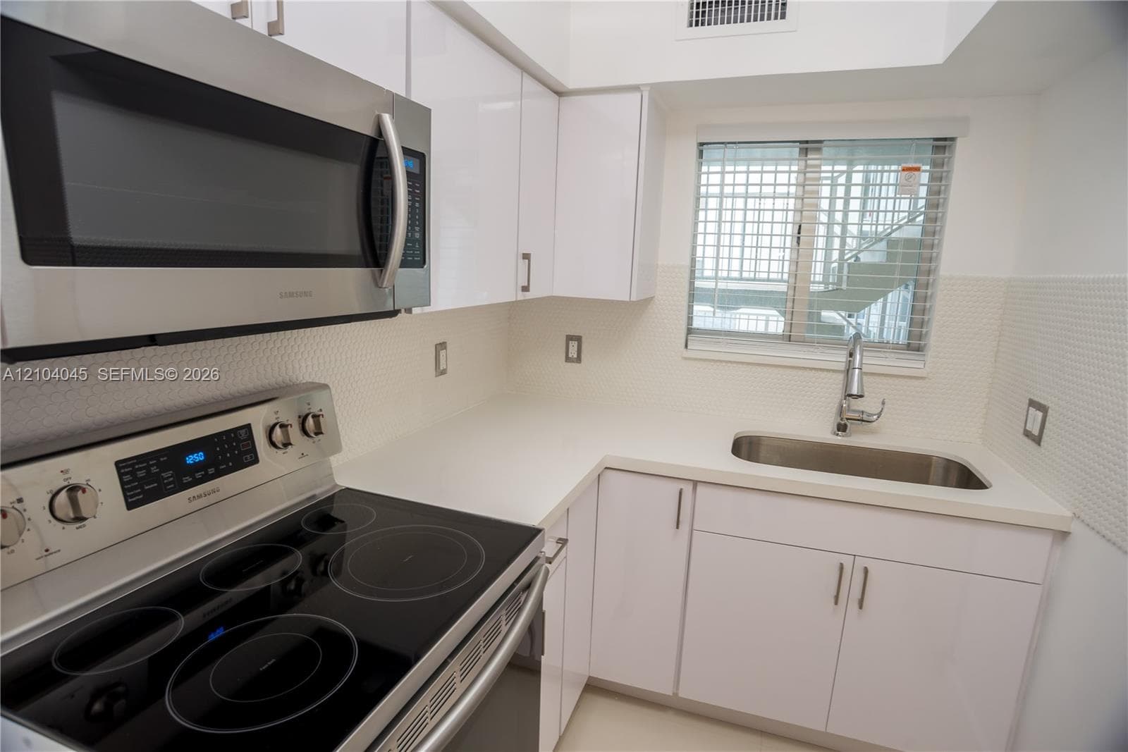 ENCLAVE SHORES CONDO · #8 in North Miami Beach - Photo 12