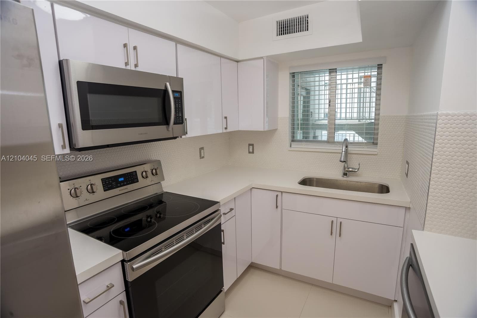 ENCLAVE SHORES CONDO · #8 in North Miami Beach - Photo 9