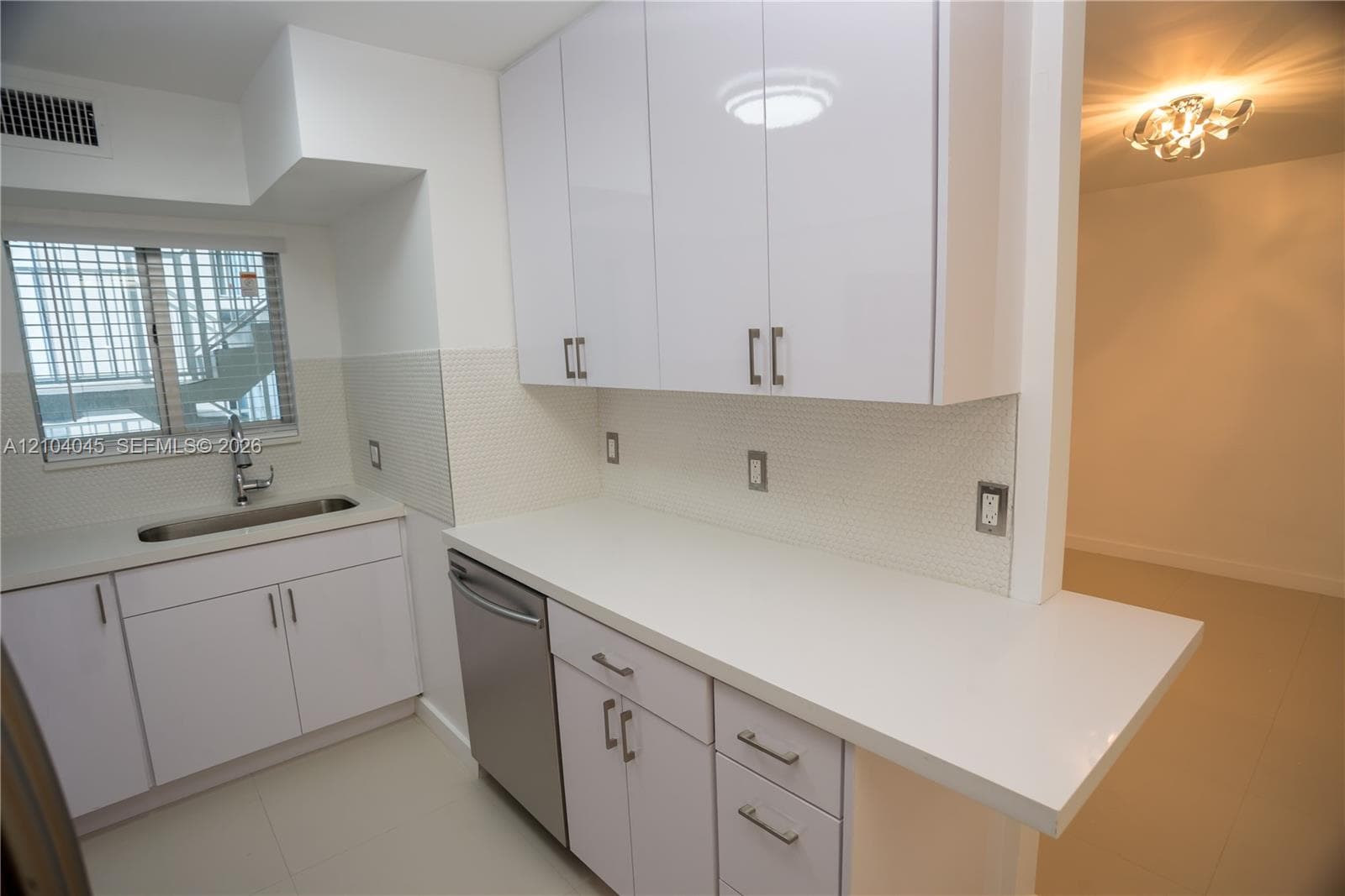 ENCLAVE SHORES CONDO · #8 in North Miami Beach - Photo 8