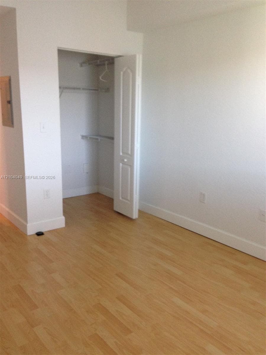VALENCIA CONDO · #654 in South Miami - Photo 19