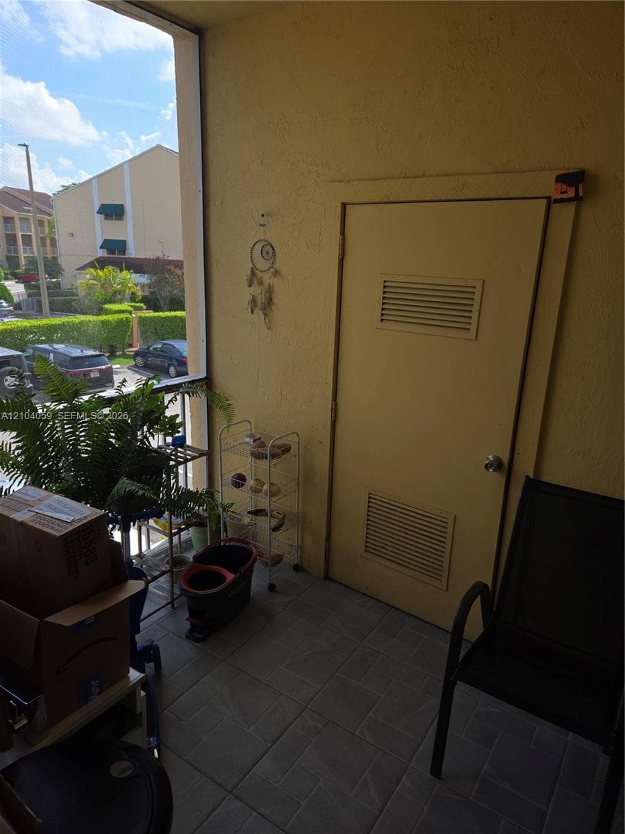 HAMMOCKS TRAILS CONDO · #902 in Miami - Photo 3