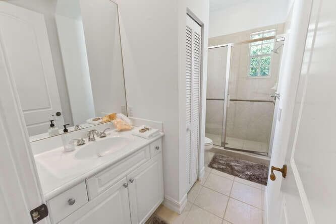 1014 Bay St Jason Morrs 34-025-048-666x4
