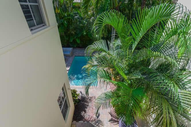 1014 Bay St Jason Morrs 18-035-023-666x4
