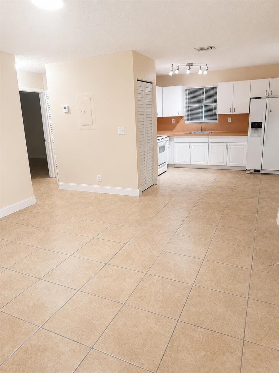 Living/Dining & Kitchen