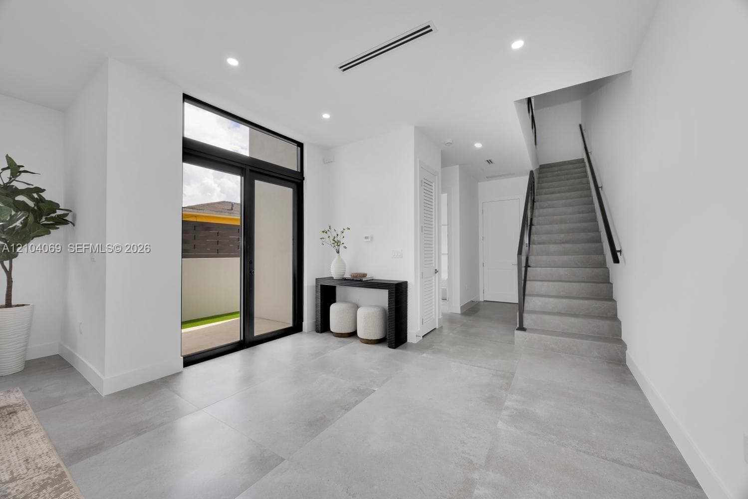 1771 NW 3 St photo 4