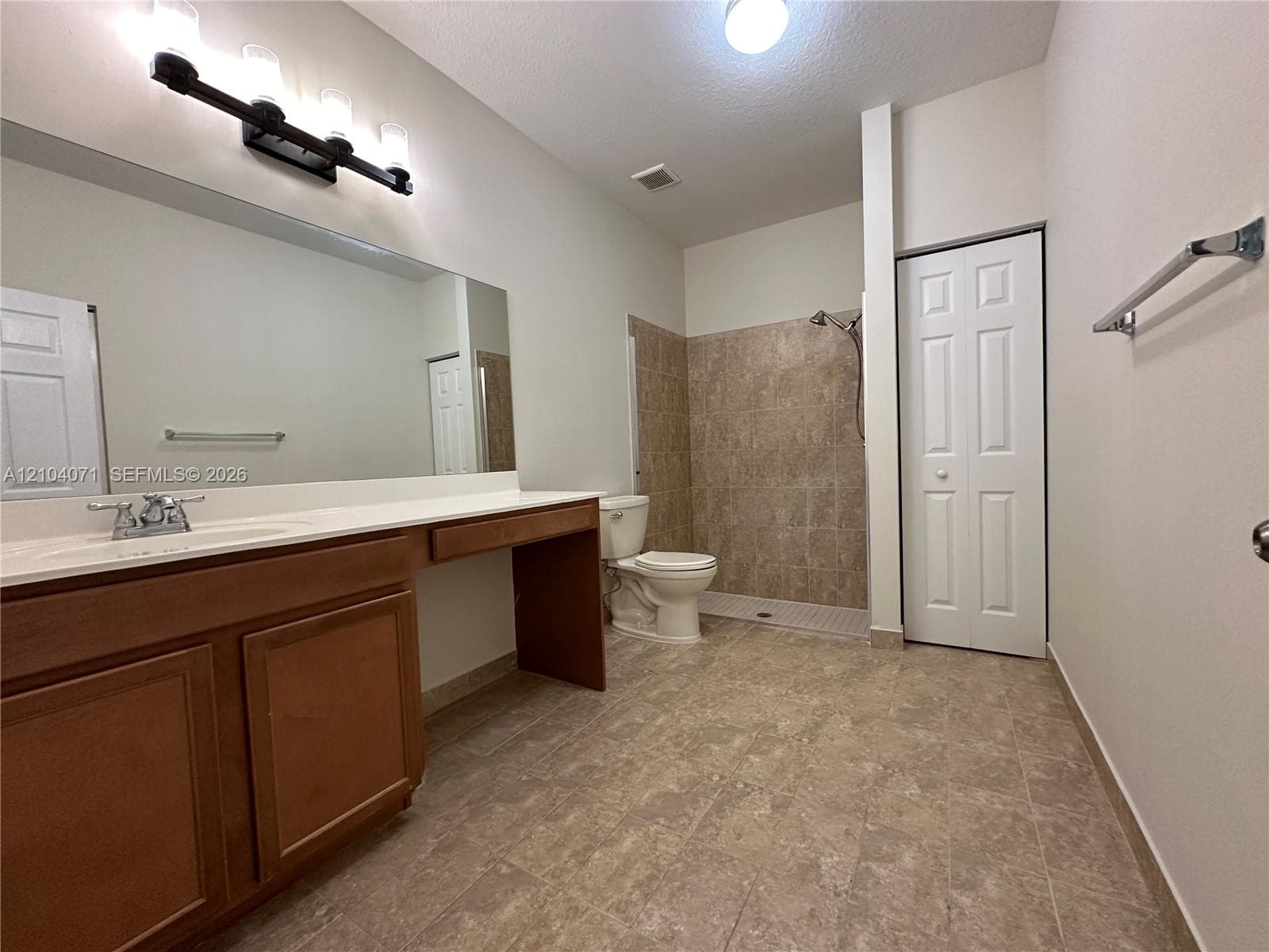 3060 SE 4th Ct #3060 photo 16
