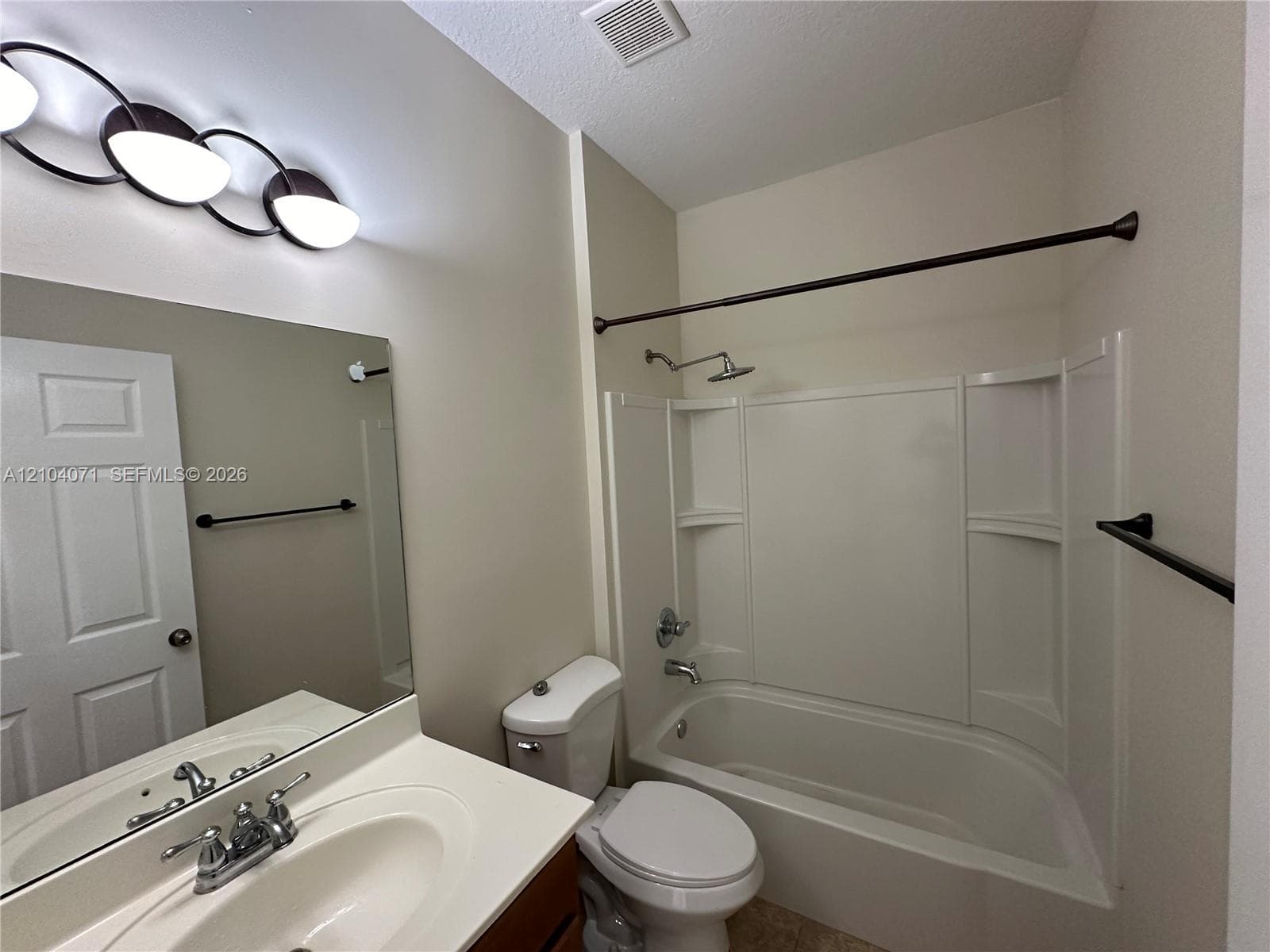 3060 SE 4th Ct #3060 photo 9