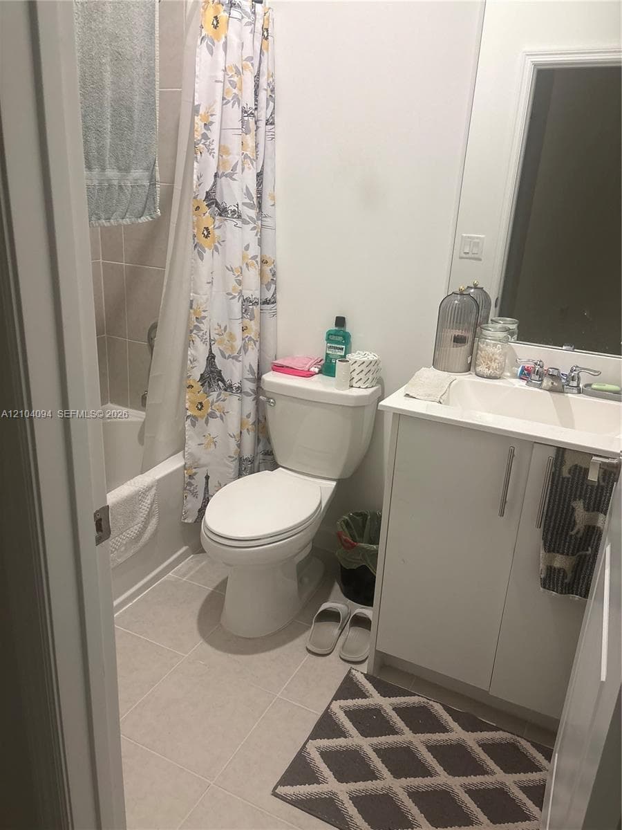 240 SE 10th Ct #240 photo 2