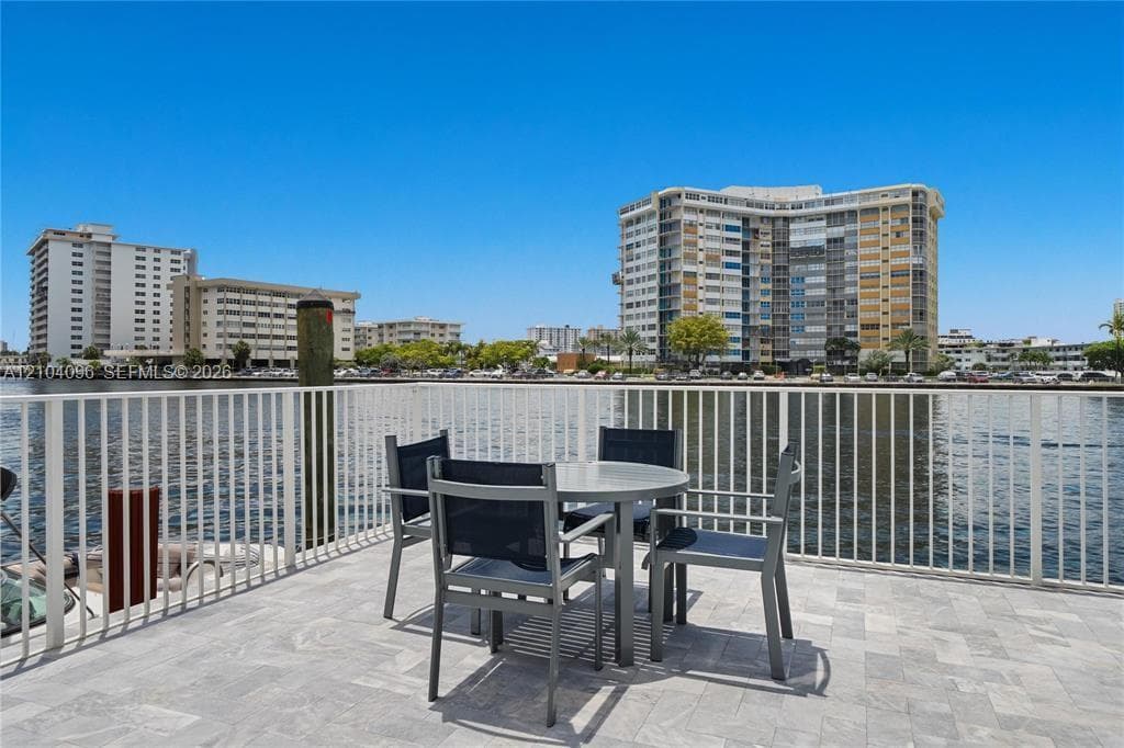 Plaza Towers South Condom · #1112 in Hallandale Beach - Photo 27