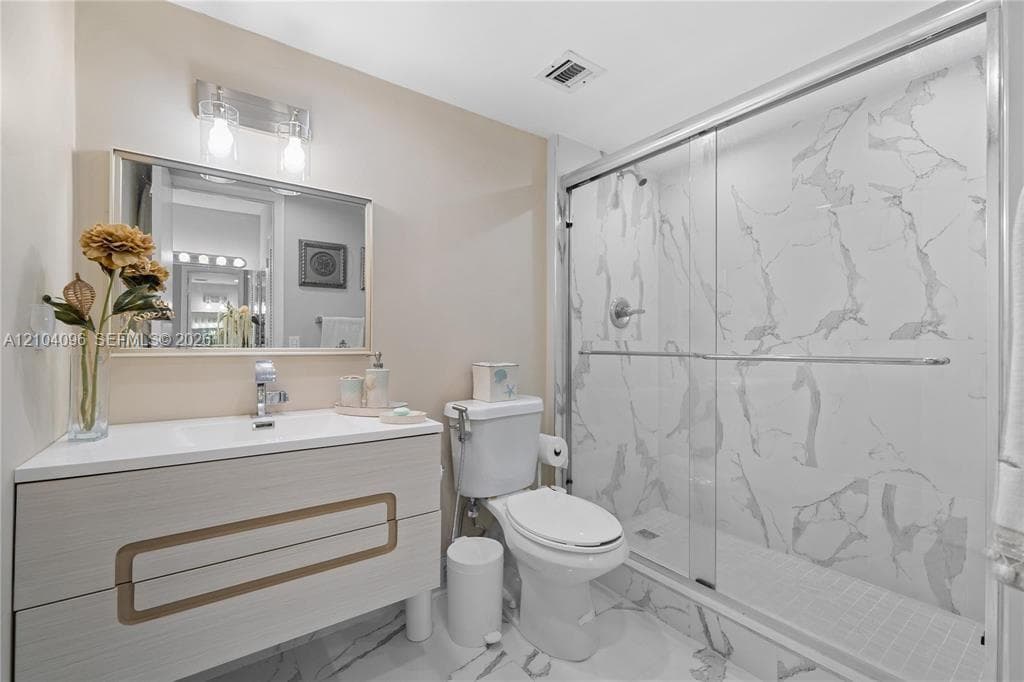 Plaza Towers South Condom · #1112 in Hallandale Beach - Photo 13