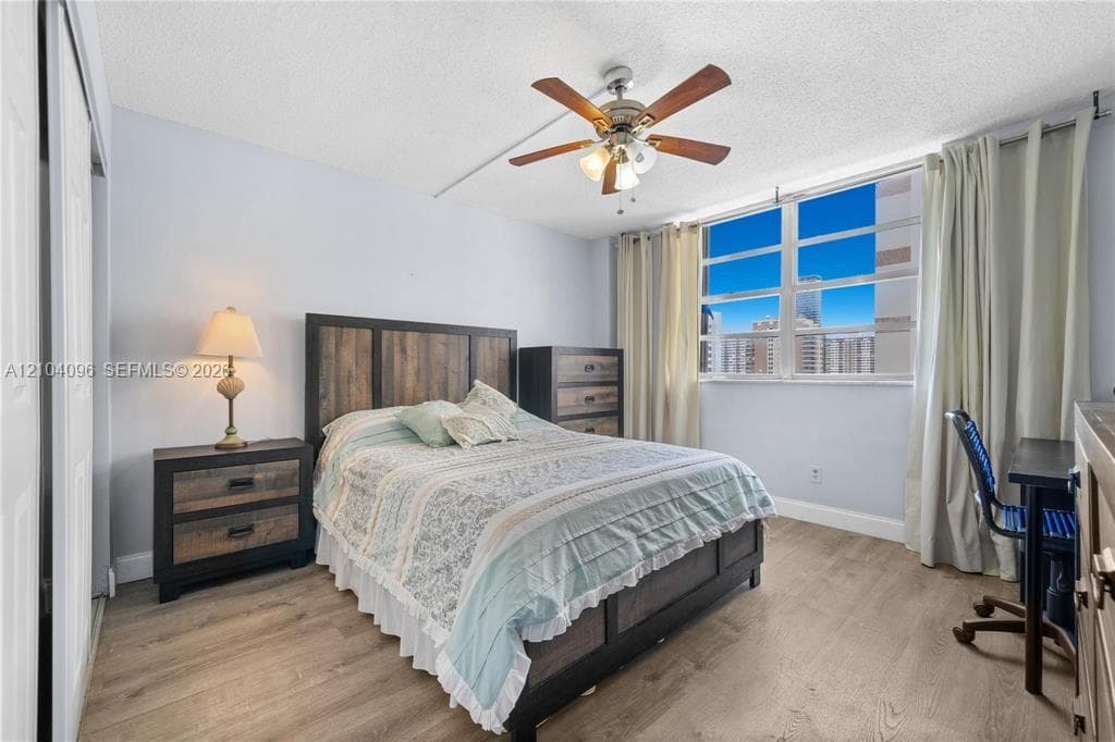 Plaza Towers South Condom · #1112 in Hallandale Beach - Photo 14