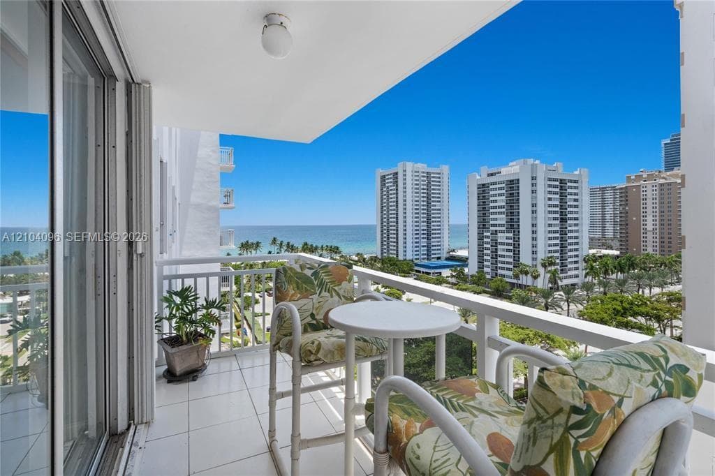 Plaza Towers South Condom · #1112 in Hallandale Beach - Photo 18
