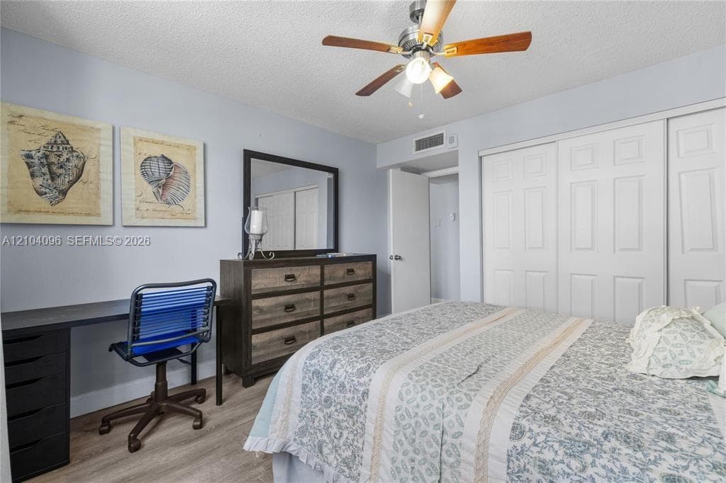 Plaza Towers South Condom · #1112 in Hallandale Beach - Photo 15